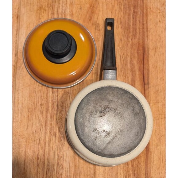 Vintage Strawberry Ceramic Saucepan Funky Retro Lid Kitchen Collectible - Picture 4 of 15